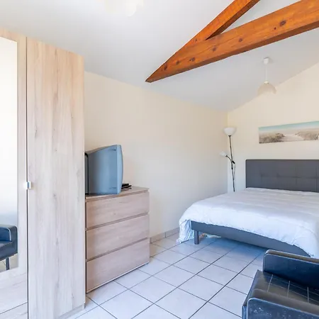 Maison 3 Proche Plages Avec Jardin Clos A - Pour 8 Personnes - Fr-1-50-127 Holiday home Mimizan